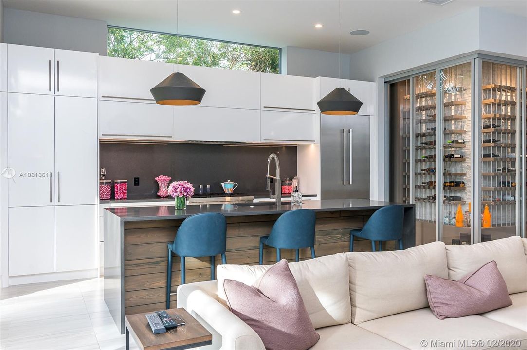 Recently Sold: $1,275,000 (3 beds, 3 baths, 3132 Square Feet)