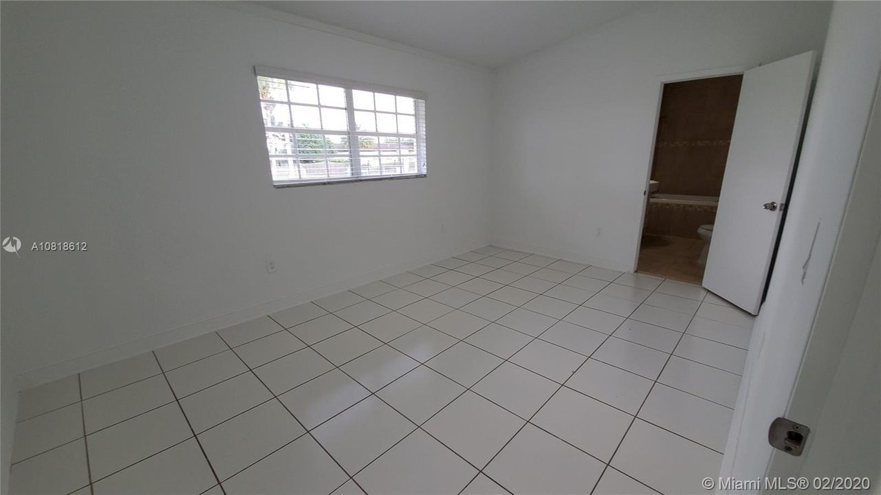 Vendido Recientemente: $395,000 (5 camas, 4 baños, 1648 Pies cuadrados)