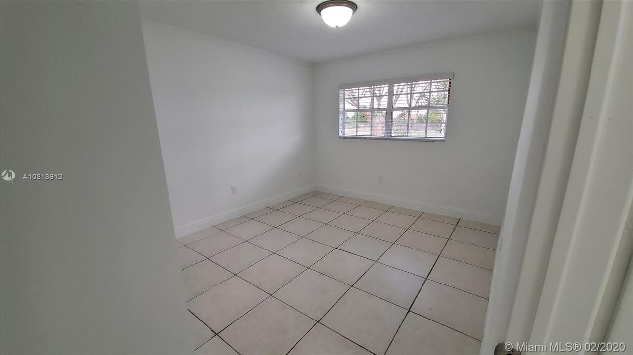 Vendido Recientemente: $395,000 (5 camas, 4 baños, 1648 Pies cuadrados)