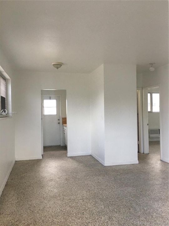 Recently Rented: $900 (1 beds, 1 baths, 2084 Square Feet)