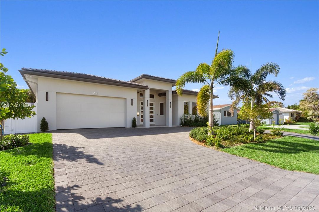 Recently Sold: $1,699,000 (4 beds, 4 baths, 3170 Square Feet)