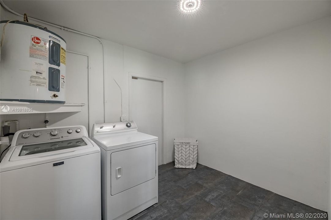 Vendido Recientemente: $289,990 (2 camas, 1 baños, 1137 Pies cuadrados)