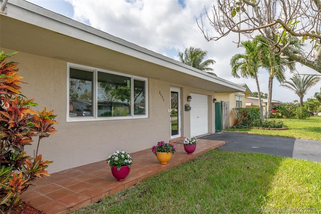 Vendido Recientemente: $289,990 (2 camas, 1 baños, 1137 Pies cuadrados)