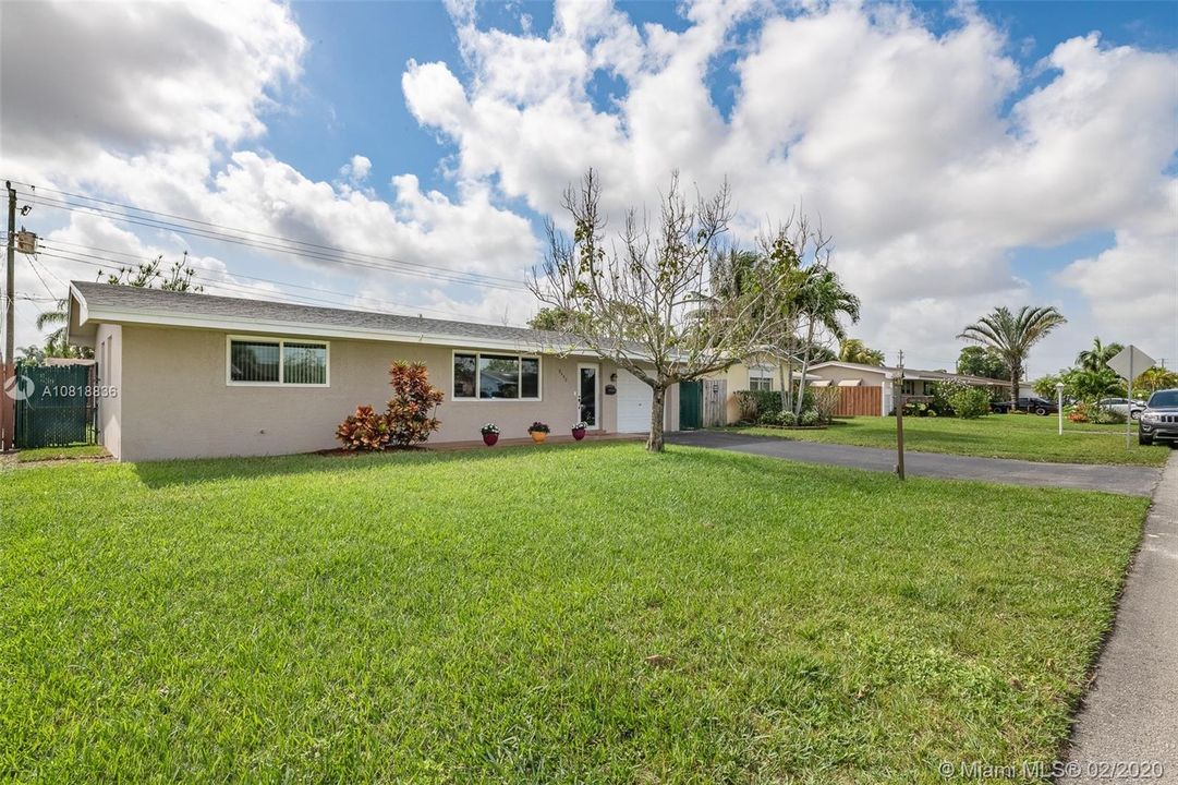 Vendido Recientemente: $289,990 (2 camas, 1 baños, 1137 Pies cuadrados)