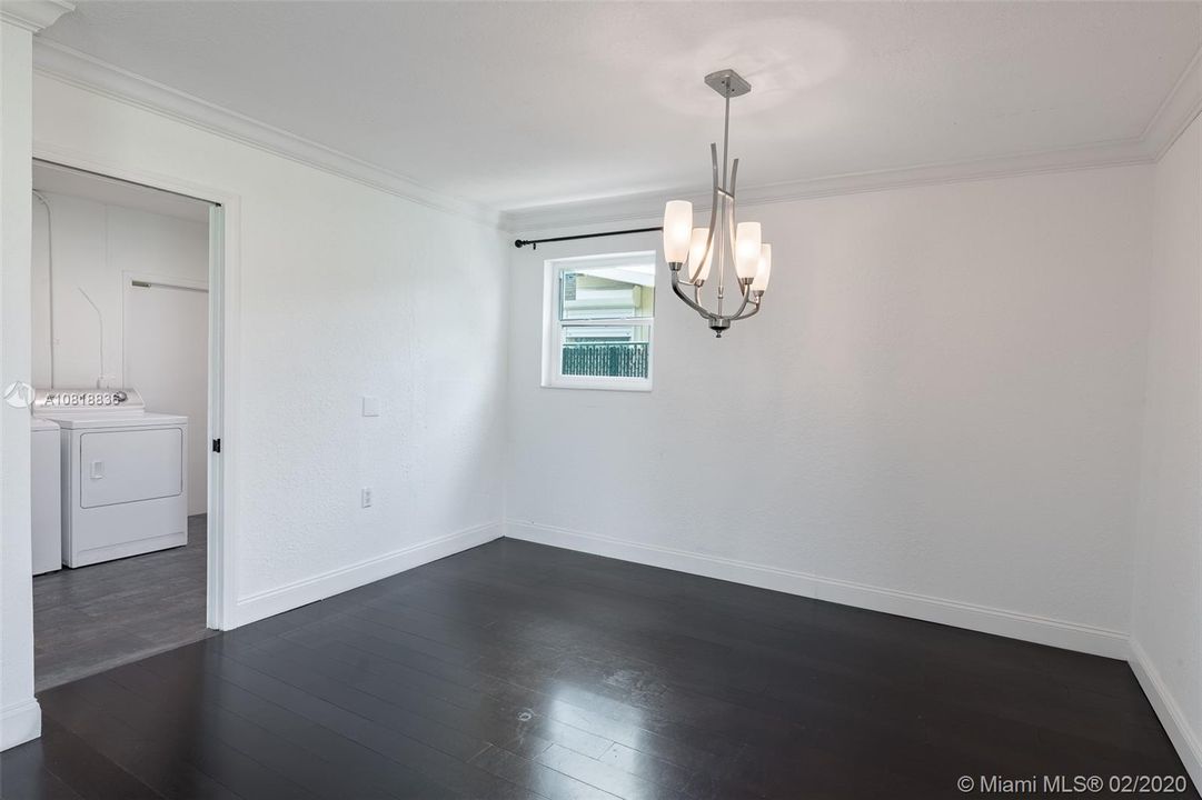 Vendido Recientemente: $289,990 (2 camas, 1 baños, 1137 Pies cuadrados)