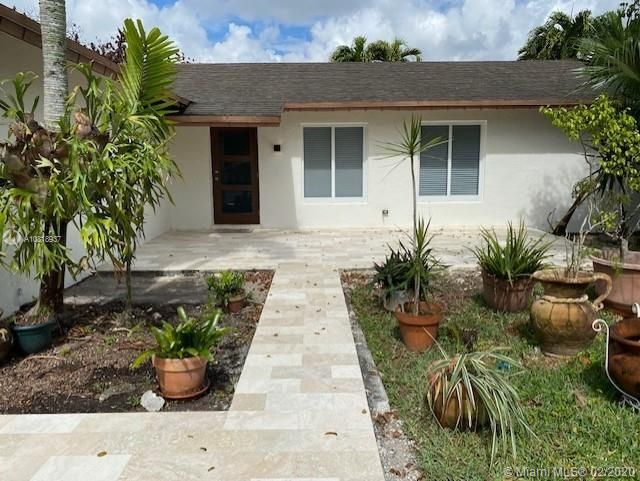 Recently Rented: $2,600 (3 beds, 2 baths, 1620 Square Feet)