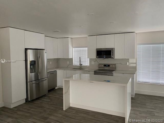 Recently Rented: $2,600 (3 beds, 2 baths, 1620 Square Feet)