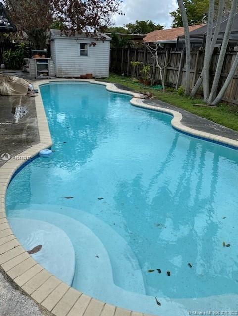 Recently Rented: $2,600 (3 beds, 2 baths, 1620 Square Feet)