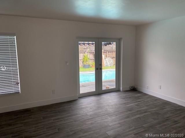 Recently Rented: $2,600 (3 beds, 2 baths, 1620 Square Feet)