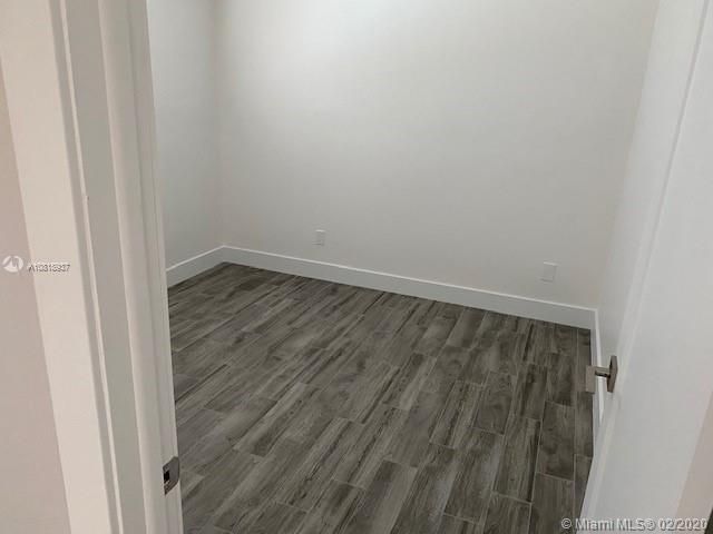 Recently Rented: $2,600 (3 beds, 2 baths, 1620 Square Feet)