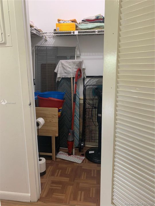 Vendido Recientemente: $56,000 (1 camas, 1 baños, 601 Pies cuadrados)