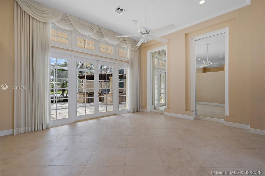 Recently Sold: $784,500 (3 beds, 3 baths, 3249 Square Feet)