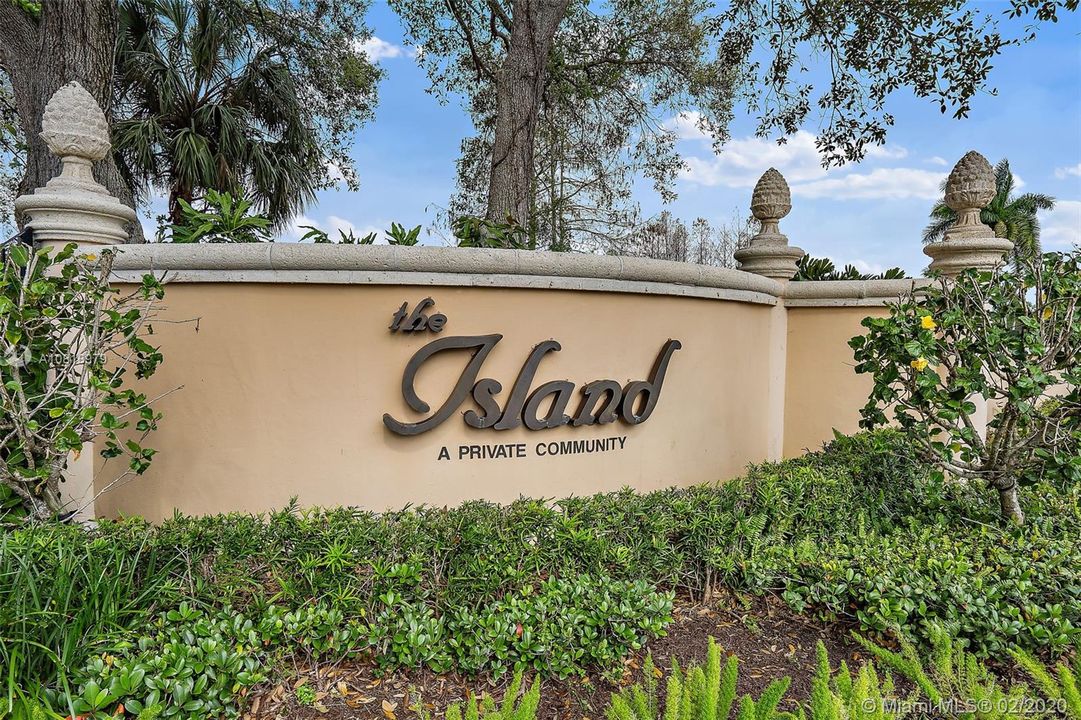 Recently Sold: $784,500 (3 beds, 3 baths, 3249 Square Feet)