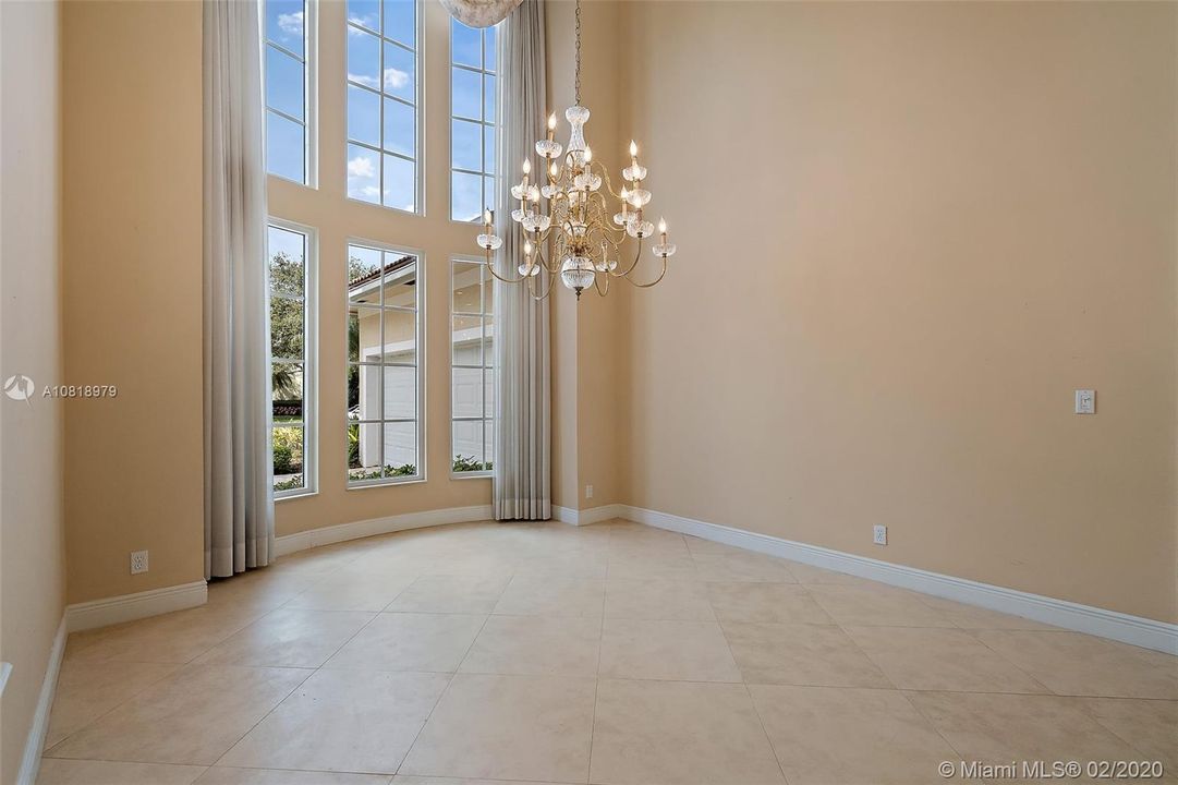 Recently Sold: $784,500 (3 beds, 3 baths, 3249 Square Feet)
