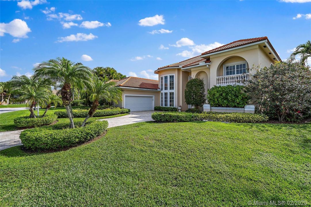 Recently Sold: $784,500 (3 beds, 3 baths, 3249 Square Feet)