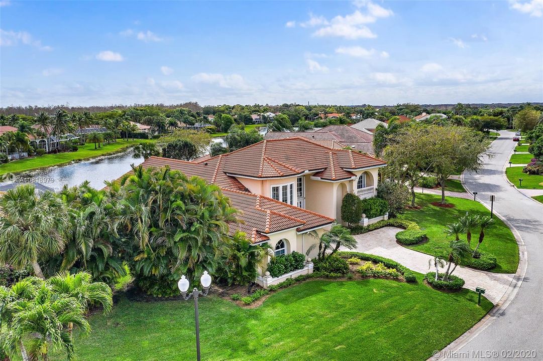 Recently Sold: $784,500 (3 beds, 3 baths, 3249 Square Feet)