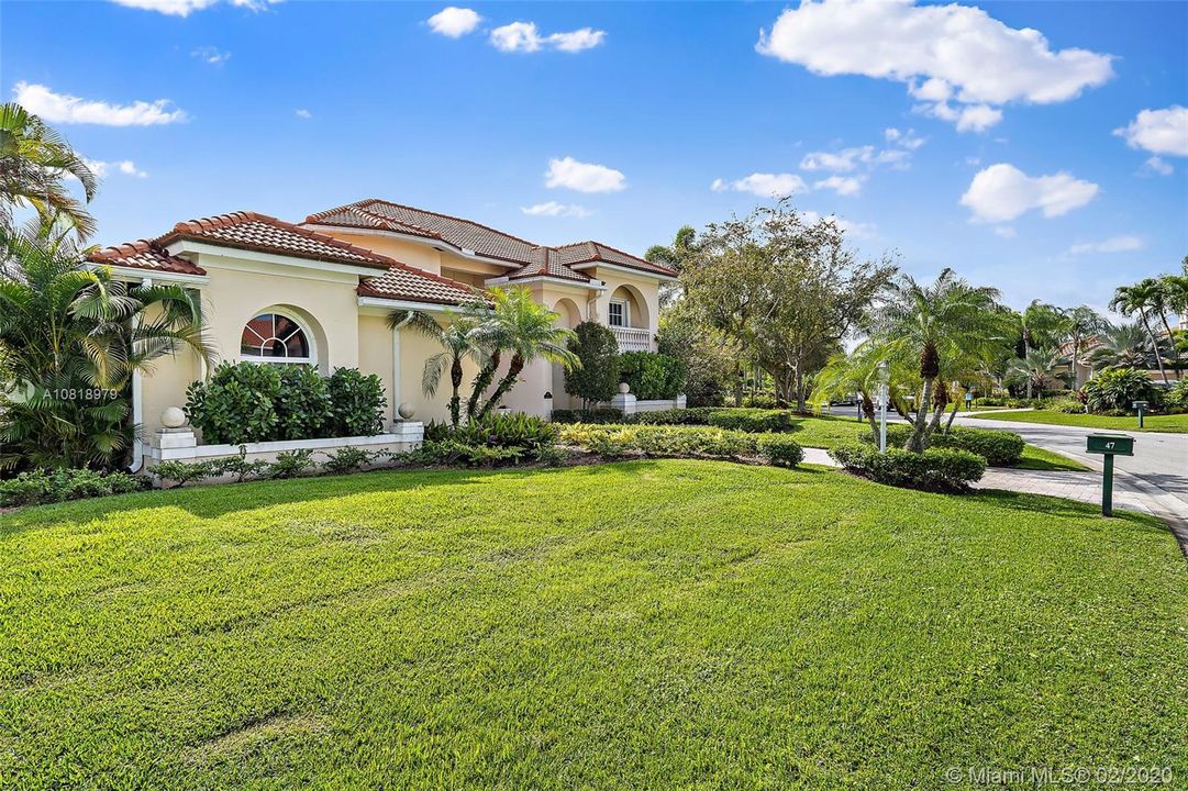 Recently Sold: $784,500 (3 beds, 3 baths, 3249 Square Feet)