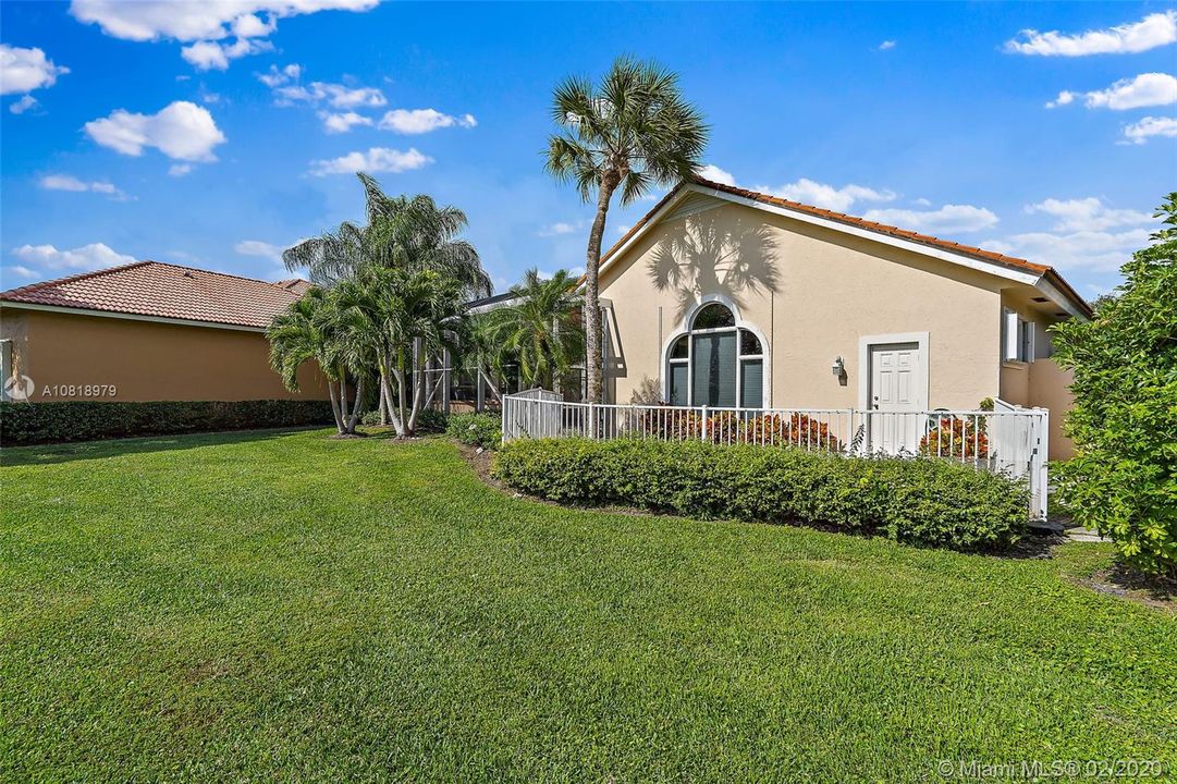Recently Sold: $784,500 (3 beds, 3 baths, 3249 Square Feet)