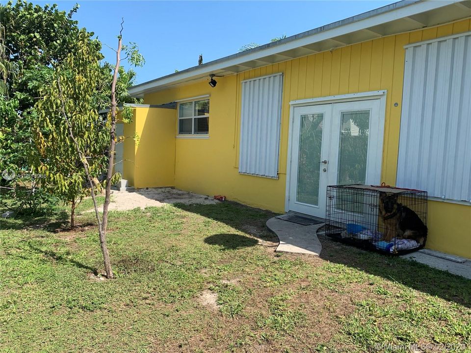 Recently Sold: $548,000 (3 beds, 2 baths, 1331 Square Feet)