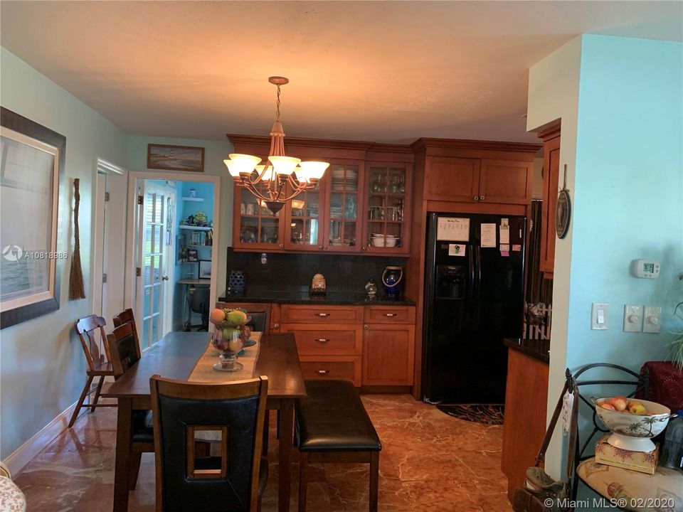 Recently Sold: $548,000 (3 beds, 2 baths, 1331 Square Feet)