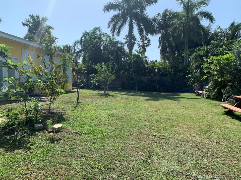 Recently Sold: $548,000 (3 beds, 2 baths, 1331 Square Feet)