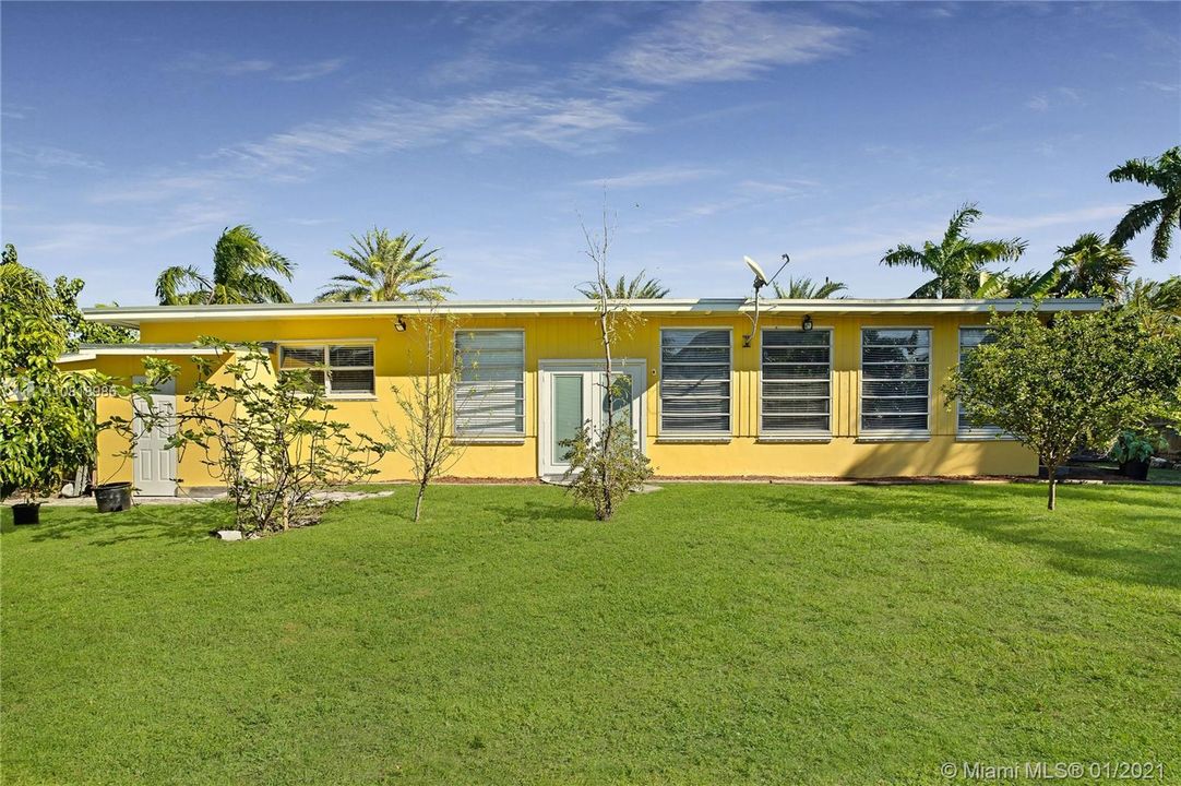 Recently Sold: $548,000 (3 beds, 2 baths, 1331 Square Feet)
