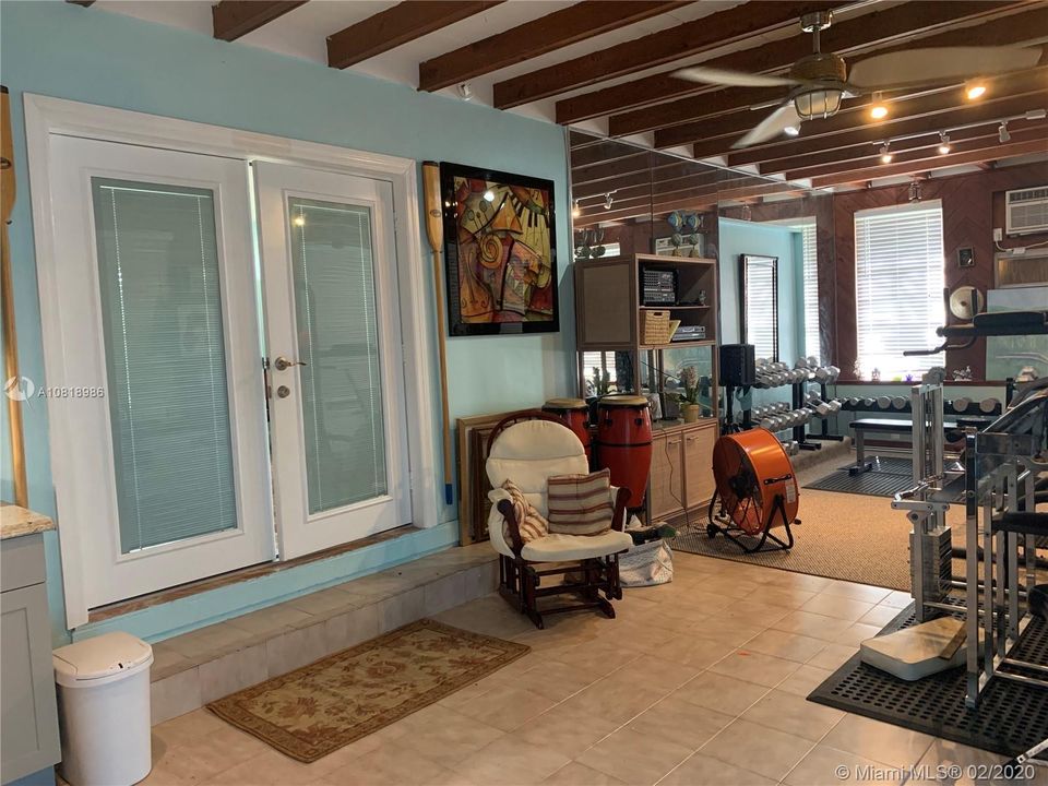 Recently Sold: $548,000 (3 beds, 2 baths, 1331 Square Feet)
