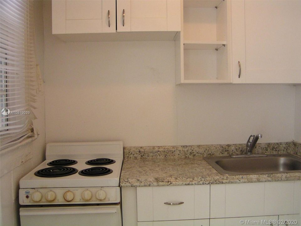 Recently Rented: $725 (1 beds, 1 baths, 624 Square Feet)