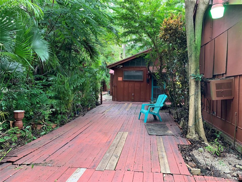 Vendido Recientemente: $799,000 (6 camas, 3 baños, 2560 Pies cuadrados)