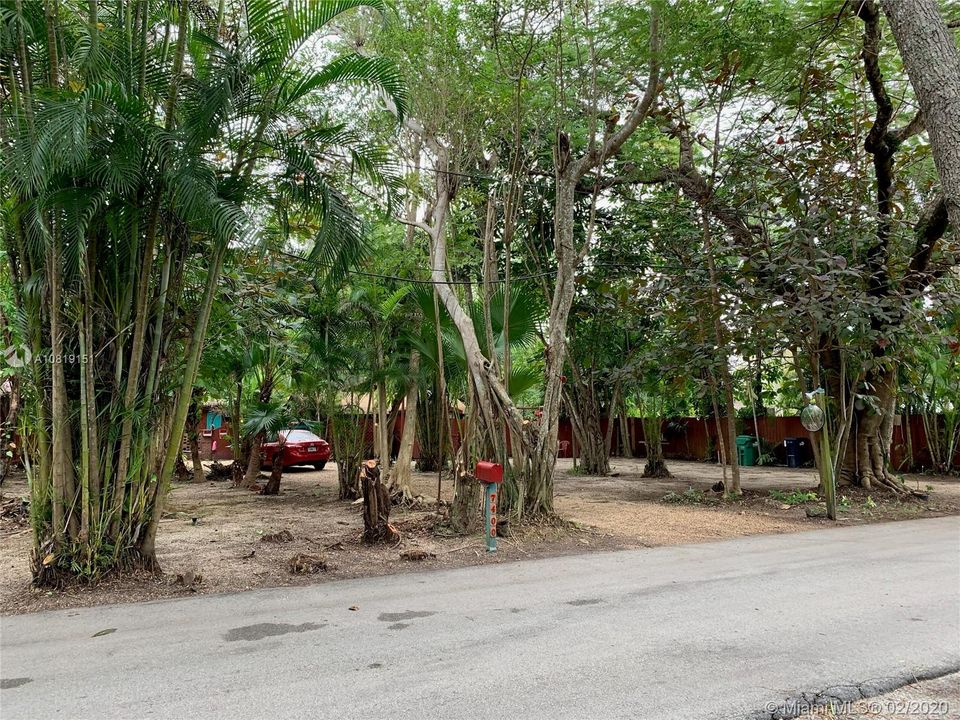 Vendido Recientemente: $799,000 (6 camas, 3 baños, 2560 Pies cuadrados)