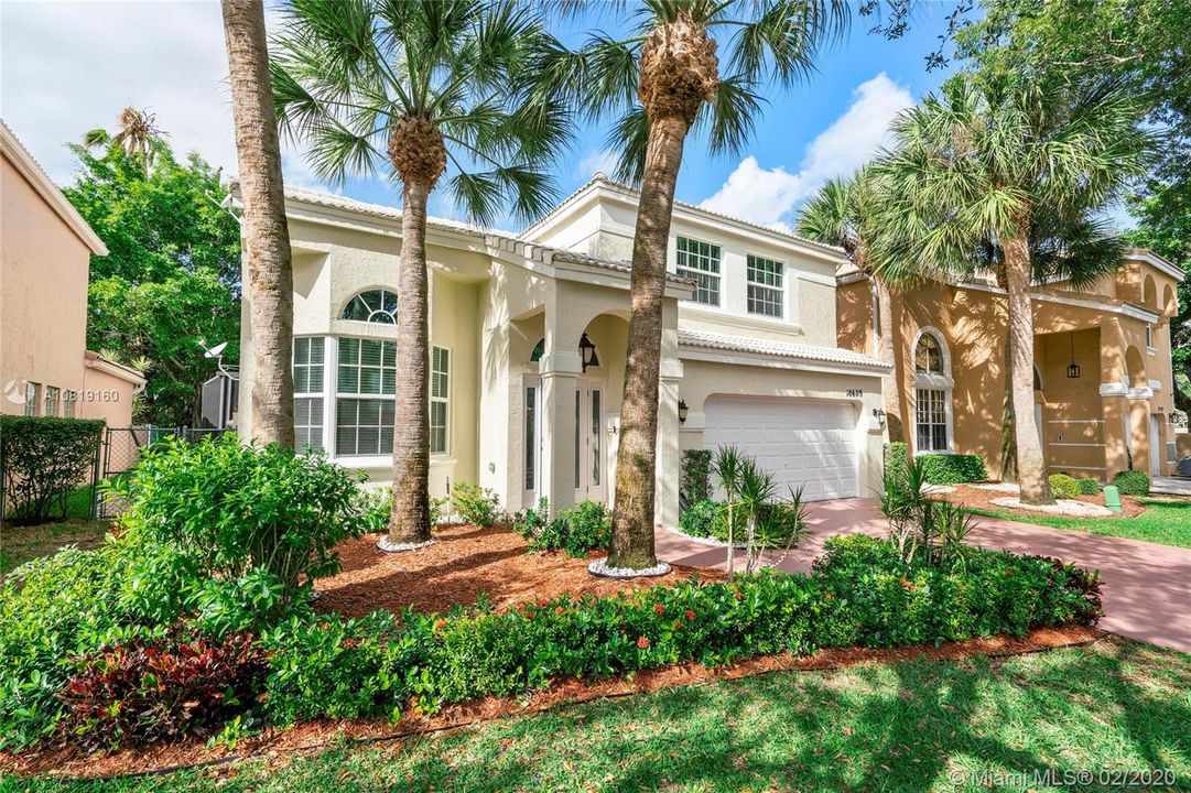 Recently Rented: $2,950 (4 beds, 2 baths, 2132 Square Feet)