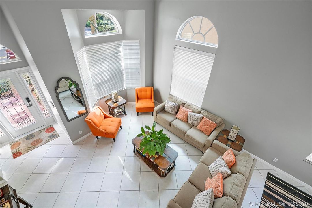 Recently Rented: $2,950 (4 beds, 2 baths, 2132 Square Feet)