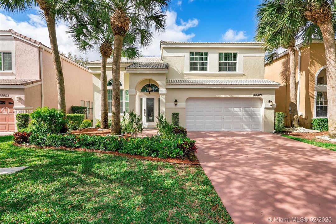 Recently Rented: $2,950 (4 beds, 2 baths, 2132 Square Feet)