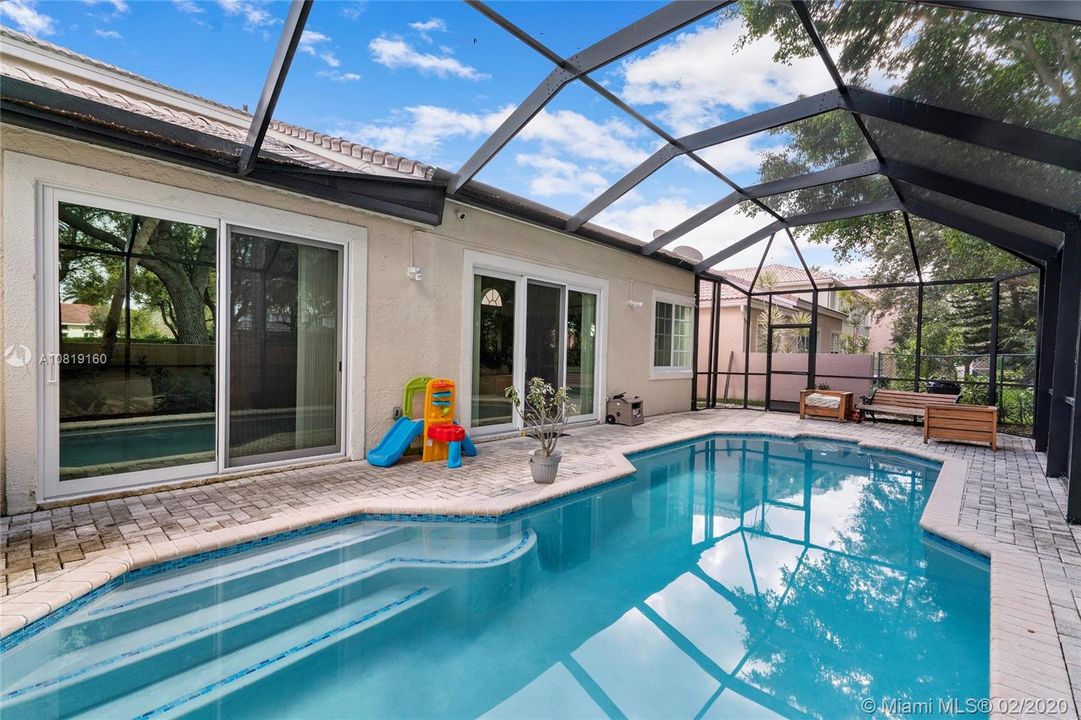 Recently Rented: $2,950 (4 beds, 2 baths, 2132 Square Feet)