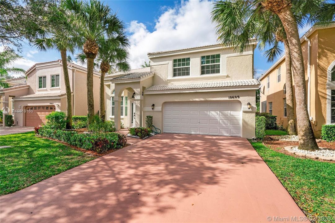 Recently Rented: $2,950 (4 beds, 2 baths, 2132 Square Feet)