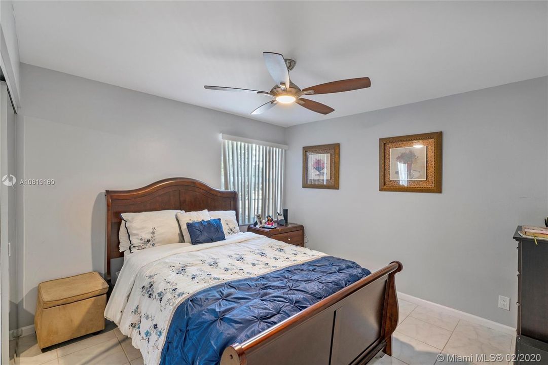 Recently Rented: $2,950 (4 beds, 2 baths, 2132 Square Feet)