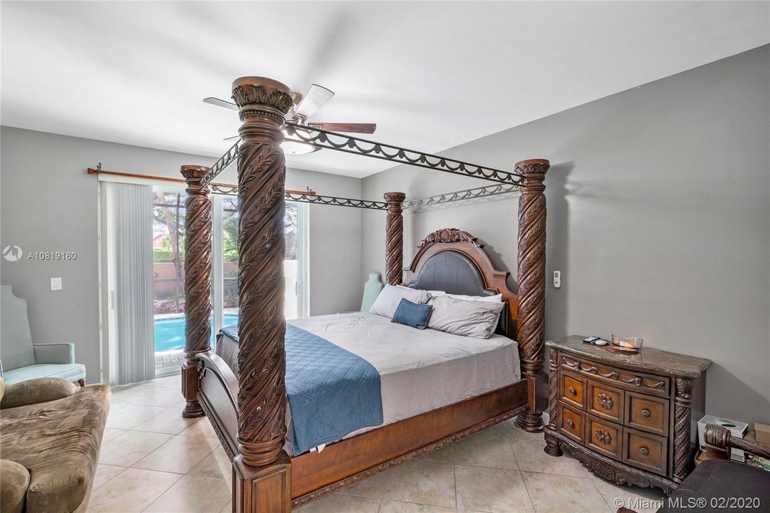 Recently Rented: $2,950 (4 beds, 2 baths, 2132 Square Feet)