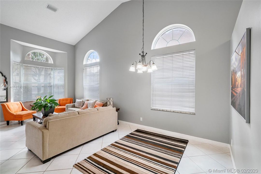 Recently Rented: $2,950 (4 beds, 2 baths, 2132 Square Feet)