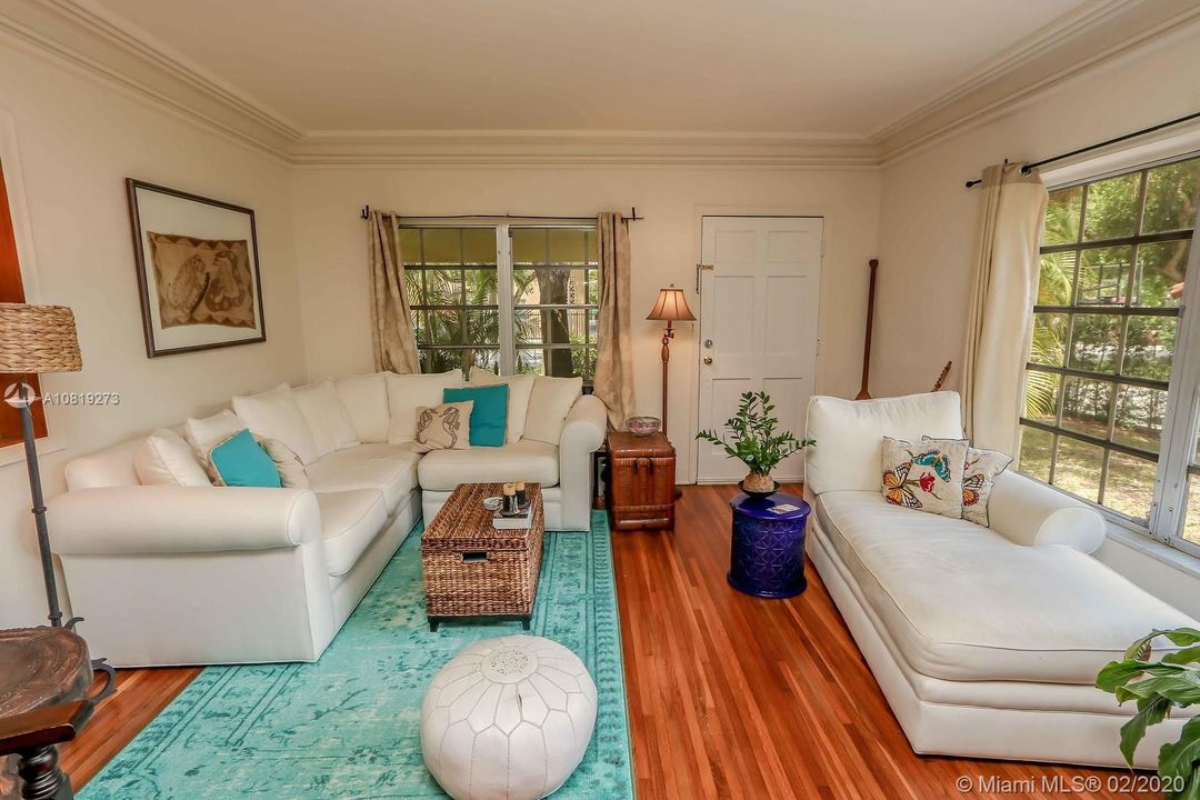 Recently Sold: $644,900 (3 beds, 2 baths, 1440 Square Feet)