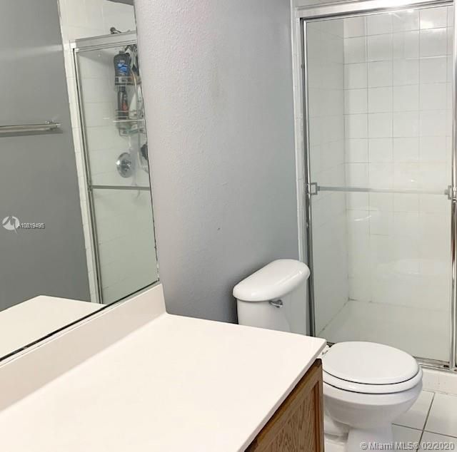 Недавно продано: $267,900 (3 спален, 2 ванн, 1570 Квадратных фут)