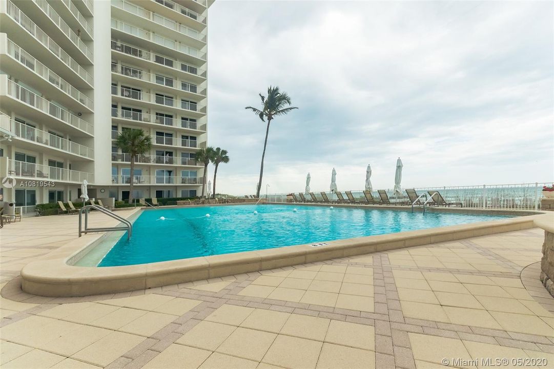 Recently Sold: $431,900 (2 beds, 2 baths, 1235 Square Feet)