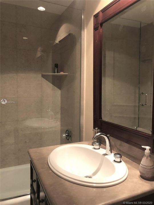 Недавно арендовано: $5,500 (2 спален, 2 ванн, 1919 Квадратных фут)