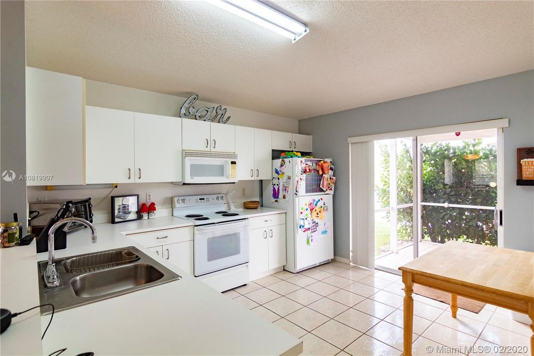 Recently Sold: $287,000 (3 beds, 2 baths, 1204 Square Feet)
