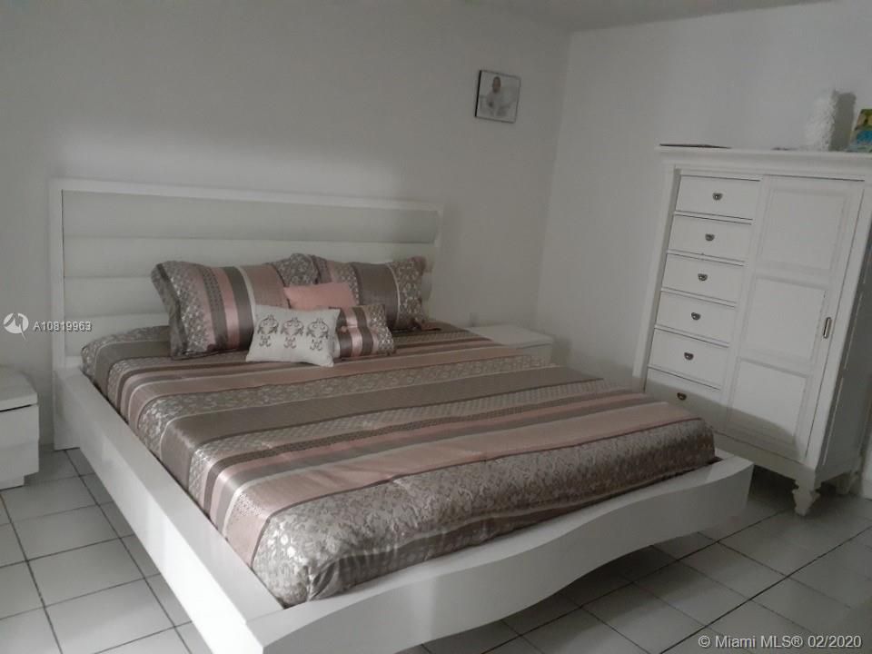 Недавно продано: $165,000 (2 спален, 2 ванн, 782 Квадратных фут)