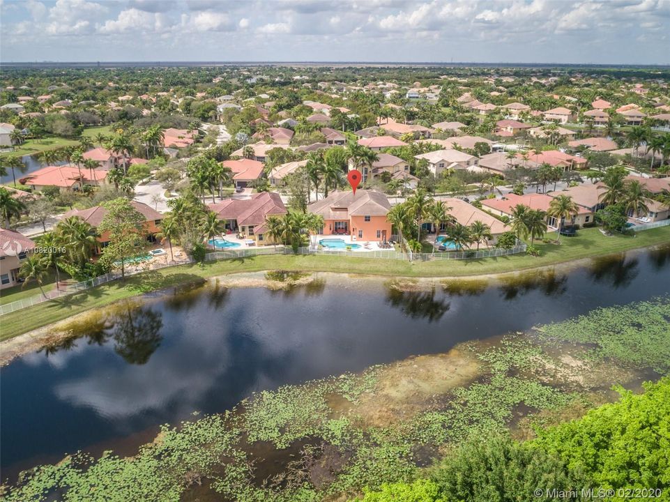 Недавно продано: $875,000 (6 спален, 4 ванн, 4457 Квадратных фут)