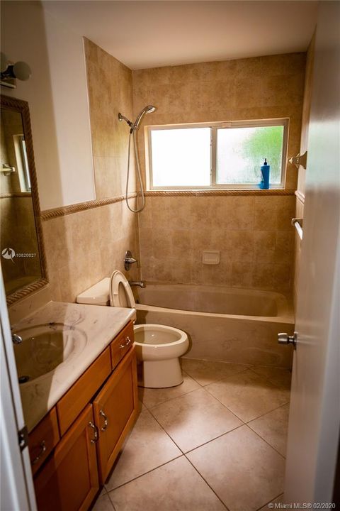 Recientemente alquilado: $2,850 (4 camas, 3 baños, 2200 Pies cuadrados)