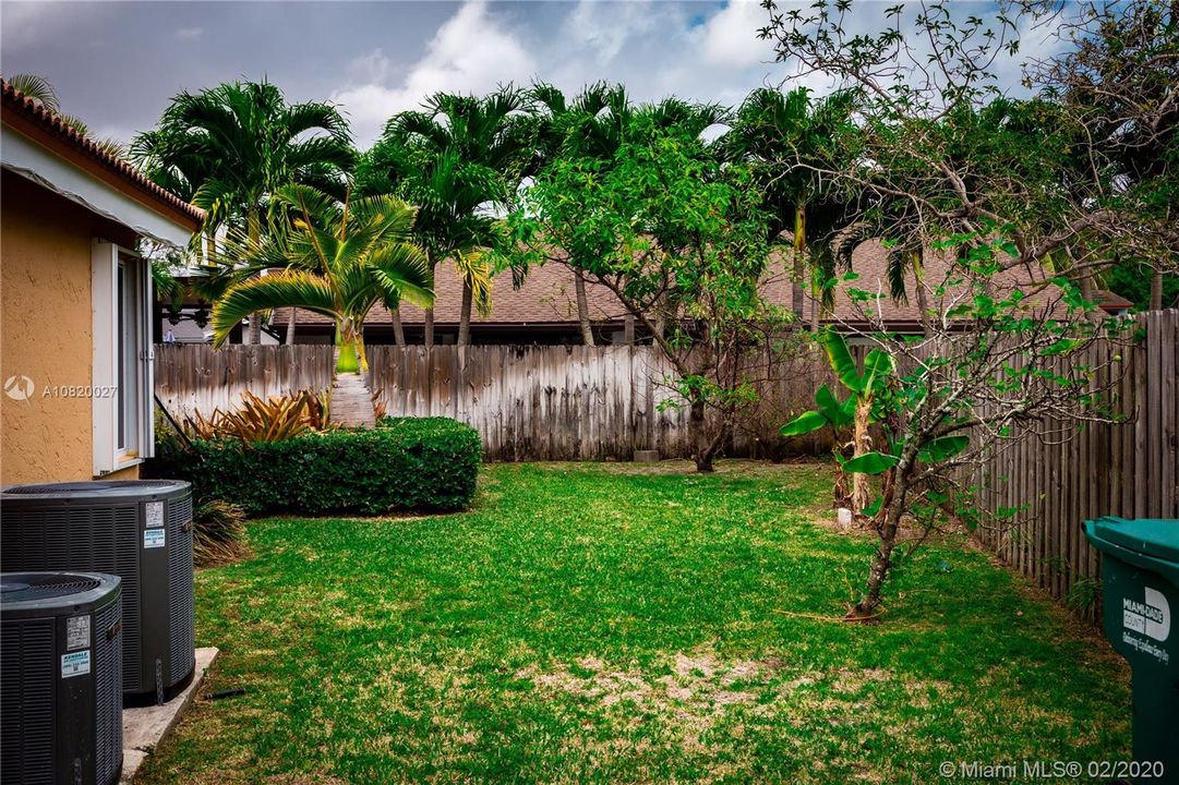 Recientemente alquilado: $2,850 (4 camas, 3 baños, 2200 Pies cuadrados)