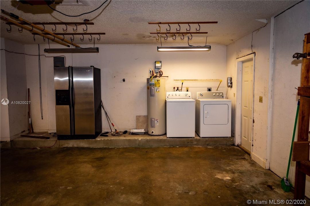 Recientemente alquilado: $2,850 (4 camas, 3 baños, 2200 Pies cuadrados)