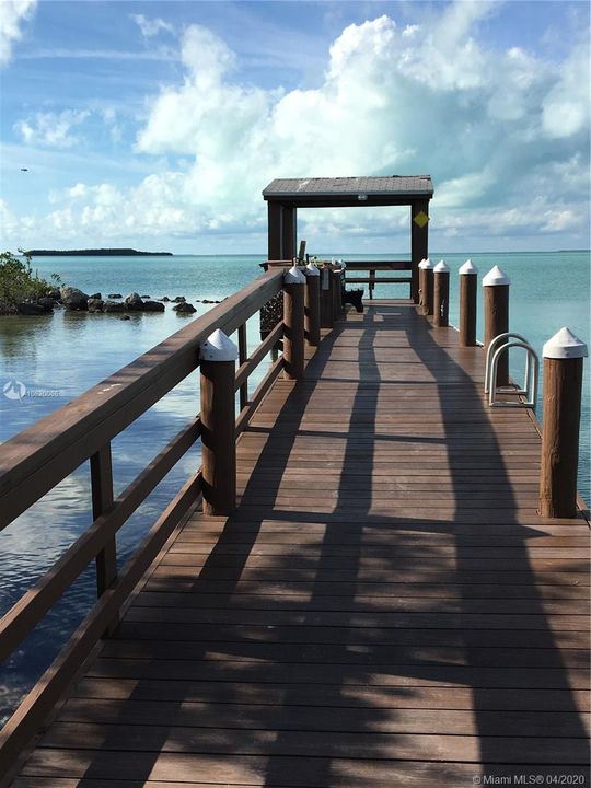 Recently Rented: $2,300 (2 beds, 1 baths, 950 Square Feet)