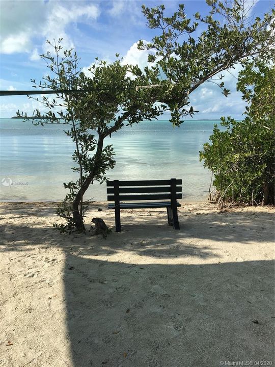 Recently Rented: $2,300 (2 beds, 1 baths, 950 Square Feet)